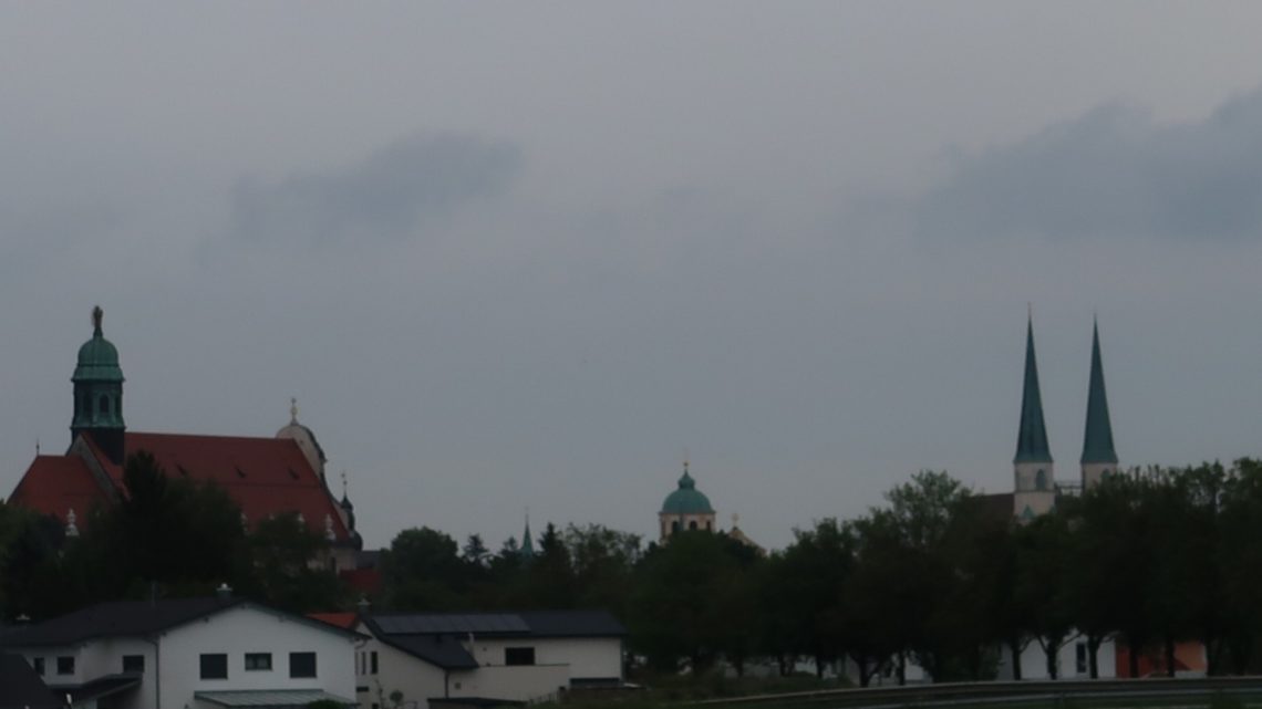 Durch den Regen zu den Öttings